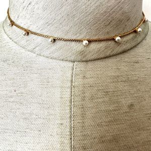 EUC Dainty gold tone faux pearl choker necklace